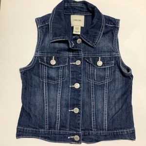 Girls denim distressed jean sleeveless vest jacket size L 10-12 button